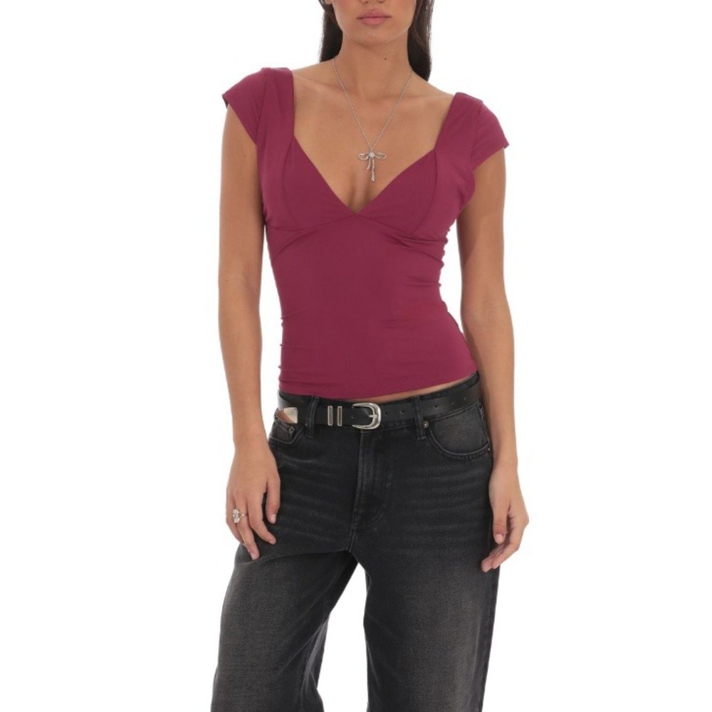 Lucy In‎ The Sky Women's Plum Deep V-Neck Cap Short Sleeve Top Size S NWT